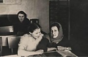1958 год Малмыгина О.Н. (Змеева), Балакина А.П. Октябрьская библиотека